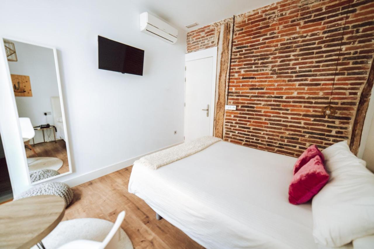 فندق Albany Ancha ليون المظهر الخارجي الصورة A room at the hotel