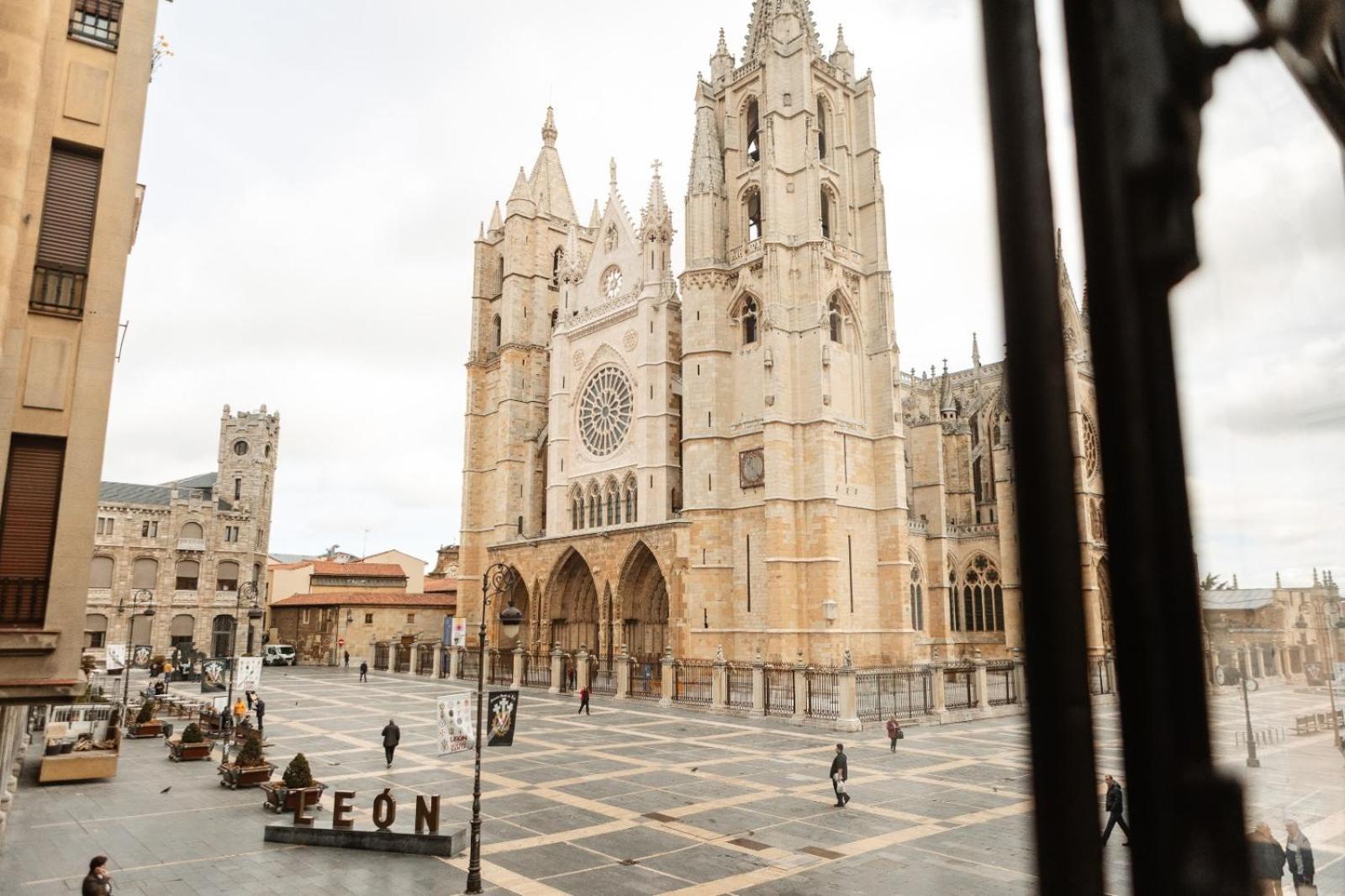 فندق Albany Ancha ليون المظهر الخارجي الصورة León Cathedral